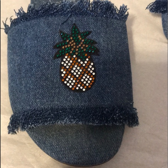BCBGeneration rhinestone pineapple 🍍 slides - Picture 2 of 7